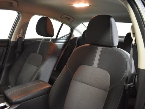 Used 2023 Nissan Sentra SV w/ All-Weather Package FWD image 10