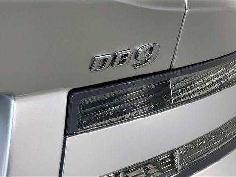 Used 2013 Aston Martin DB9 Volante RWD image 9