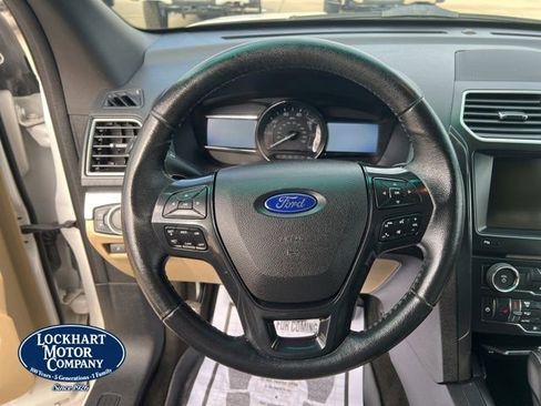 Used 2016 Ford Explorer XLT w/ Equipment Group 202A image 30