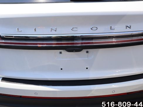 Used 2023 Lincoln Nautilus Reserve AWD/4WD image 28