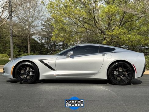 Used 2017 Chevrolet Corvette Stingray Coupe w/ 3LT Preferred Equipment Group image 3