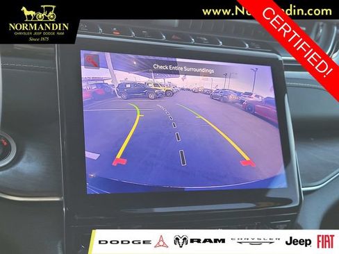Certified 2022 Jeep Grand Cherokee Overland w/ Luxury Tech Group IV AWD/4WD image 10