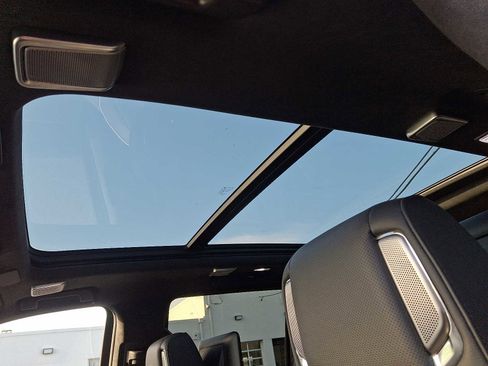 Used 2023 Cadillac Escalade Premium Luxury Platinum image 16