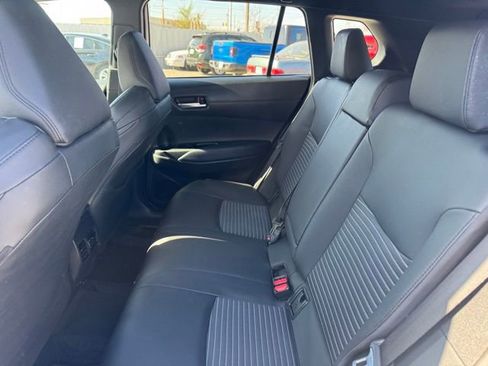 Used 2025 Toyota Corolla Cross AWD Hybrid w/ Convenience Package image 13