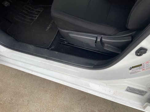 Used 2025 Nissan Sentra S FWD image 19