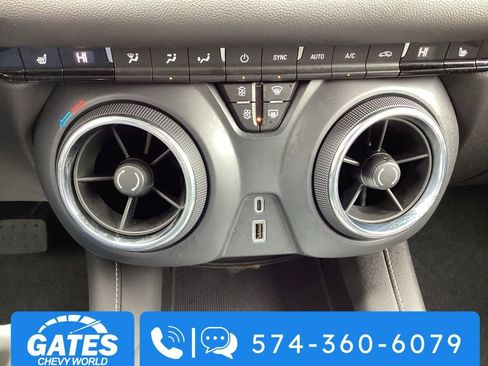 Used 2025 Chevrolet Blazer LT AWD/4WD image 19