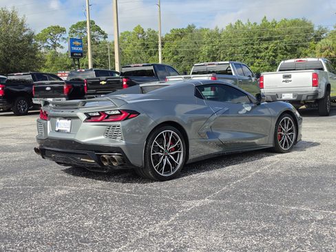 Used 2023 Chevrolet Corvette Stingray Premium Conv w/ Z51 Performance Package RWD image 5