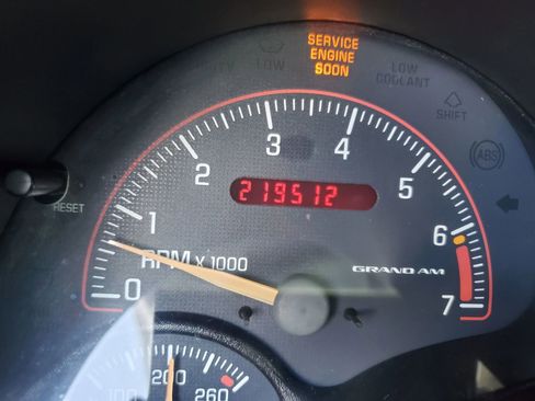 Used 2004 Pontiac Grand Am GT image 40