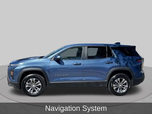 Used 2026 Chevrolet Equinox LT FWD image 2
