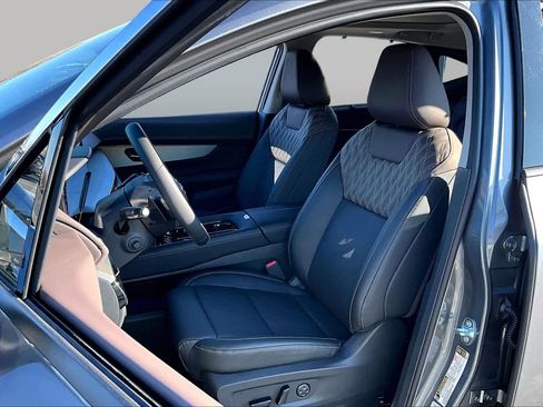 New 2026 Nissan Murano Platinum w/ Cargo Package AWD/4WD image 9