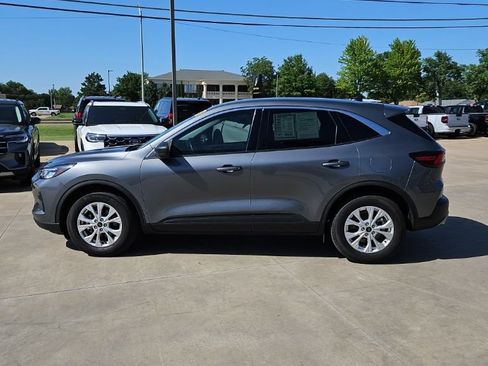 Used 2024 Ford Escape Active w/ Cold Weather Package FWD image 10