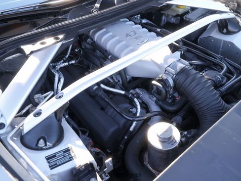 Used 2012 Aston Martin V8 Vantage Roadster image 23