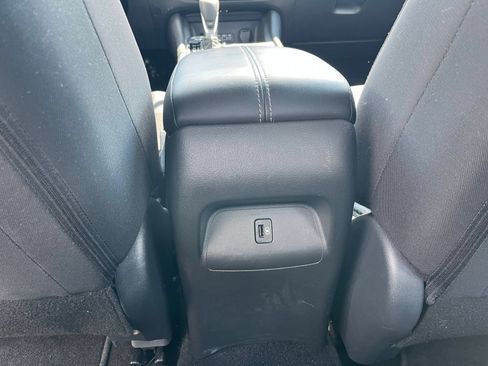 Used 2025 Nissan Sentra SV FWD image 21