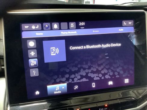 Used 2023 Jeep Compass Limited image 35