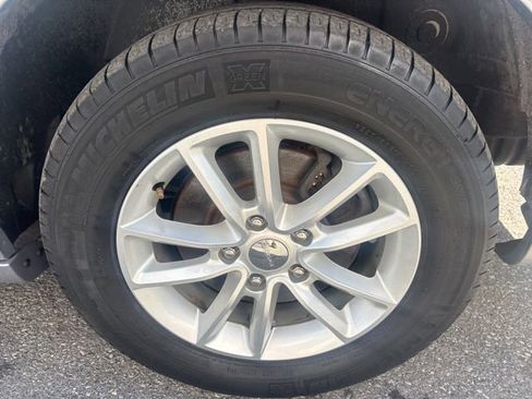 Used 2019 Dodge Grand Caravan SXT FWD image 19