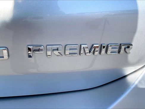 Used 2019 Chevrolet Equinox Premier AWD/4WD image 23