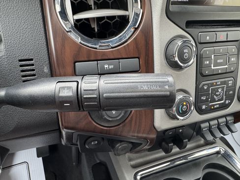 Used 2015 Ford F250 Lariat w/ Lariat Ultimate Package AWD/4WD image 23