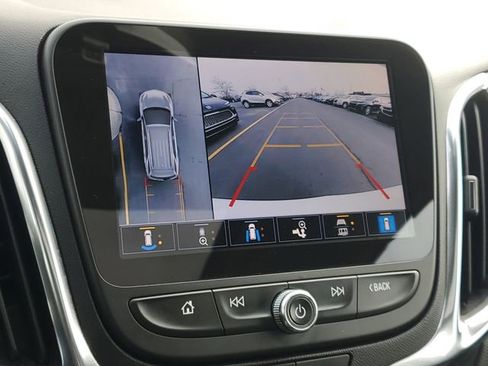 Used 2022 Chevrolet Equinox LT w/ LT True North Edition image 26