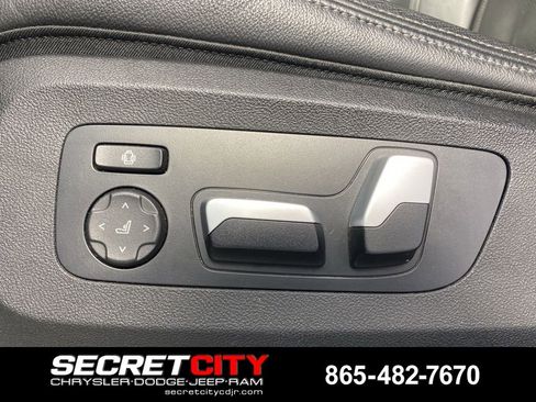 Used 2022 BMW X5 xDrive40i w/ Premium Package AWD/4WD image 15