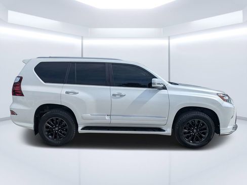 Used 2018 Lexus GX 460 Premium AWD/4WD image 2
