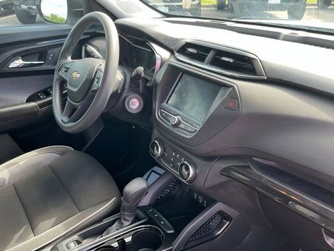 Used 2023 Chevrolet TrailBlazer LS FWD image 23