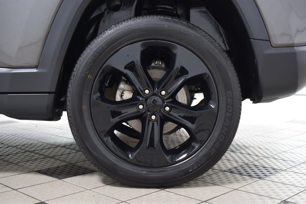 Used 2020 Jeep Compass Latitude AWD/4WD image 27