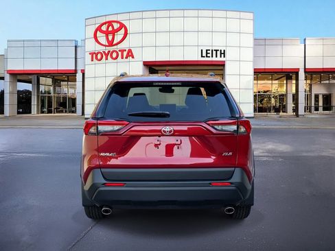 Used 2025 Toyota RAV4 XLE w/ Convenience Package image 6