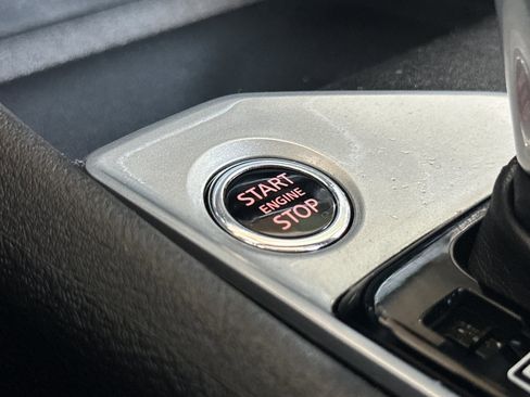Used 2025 Nissan Altima 2.5 SV FWD image 21