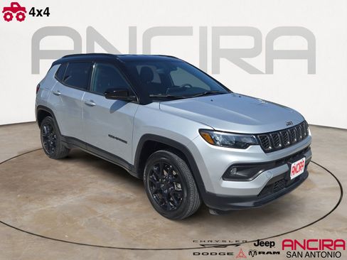 Used 2024 Jeep Compass Latitude w/ Altitude Special Edition AWD/4WD image 1