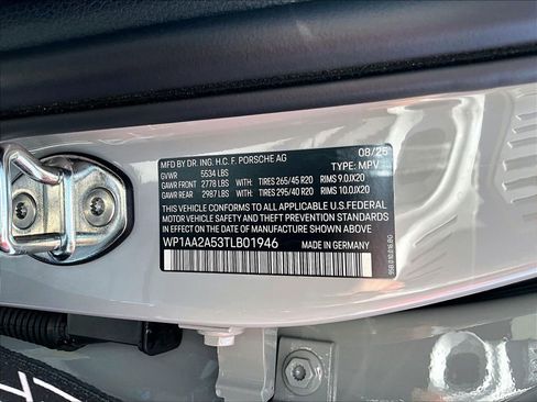 Certified 2026 Porsche Macan Turbo AWD/4WD image 26
