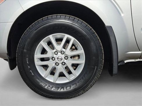 Used 2018 Nissan Frontier SV image 21