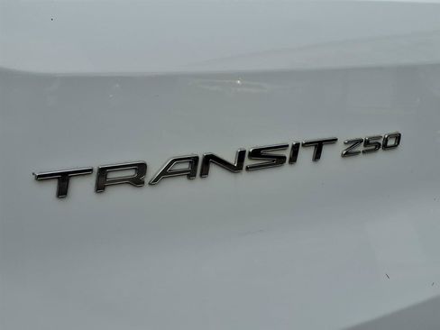 Used 2021 Ford Transit 250 Medium Roof RWD image 28