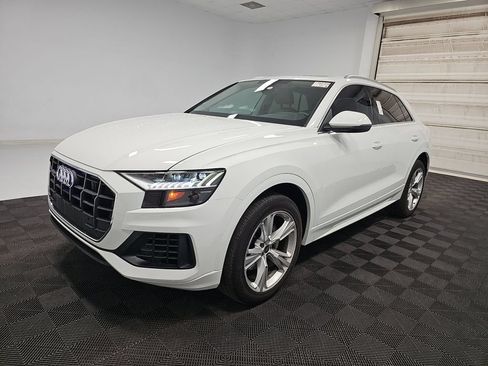 Used 2023 Audi Q8 Premium AWD/4WD image 2