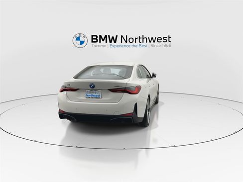 Used 2025 BMW i4 xDrive40i w/ Premium Package AWD/4WD image 2