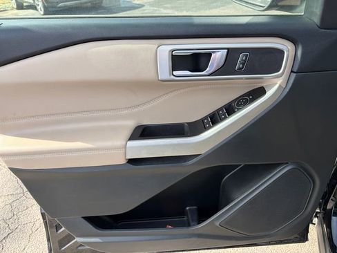 Used 2024 Ford Explorer XLT w/ Equipment Group 202A image 16