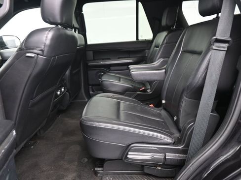 Used 2020 Ford Expedition XLT w/ Equipment Group 202A RWD image 16