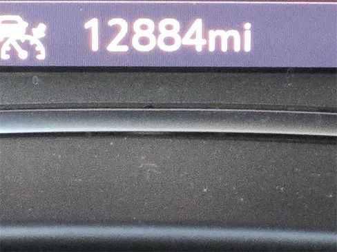 Certified 2022 GMC Terrain SLT w/ Infotainment Package II image 21