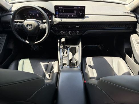 Used 2024 Honda Accord EX-L image 11
