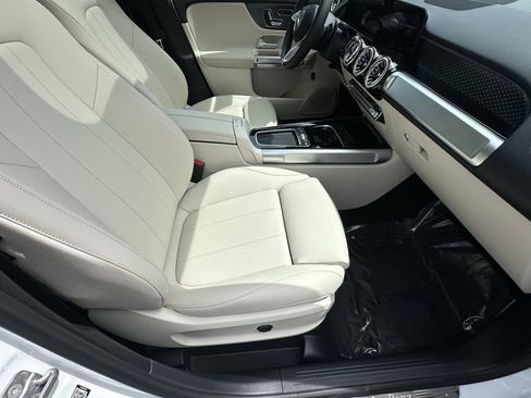 Certified 2025 Mercedes-Benz GLB 250 image 14
