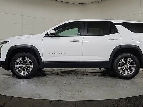 Used 2025 Chevrolet Equinox LT image 5