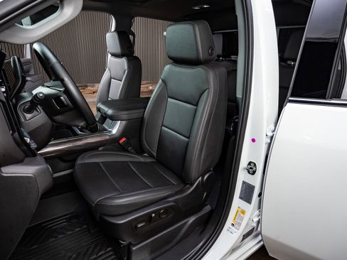 Used 2024 Chevrolet Silverado 2500 LTZ w/ LTZ Premium Package image 28