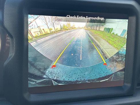 Used 2022 Jeep Wrangler Unlimited Sahara image 17