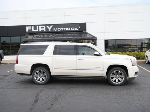 Used 2015 GMC Yukon XL Denali w/ Premium Package AWD/4WD image 1