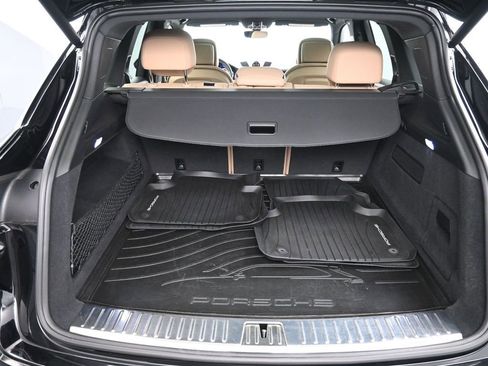 Certified 2023 Porsche Cayenne image 25