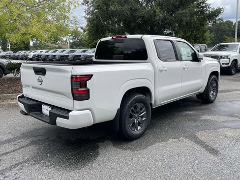 New 2025 Nissan Frontier SV RWD image 5