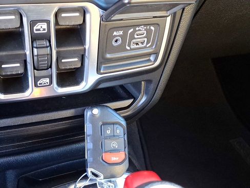 Used 2022 Jeep Wrangler Unlimited Sport image 22