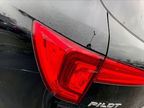 Used 2017 Honda Pilot Touring image 29