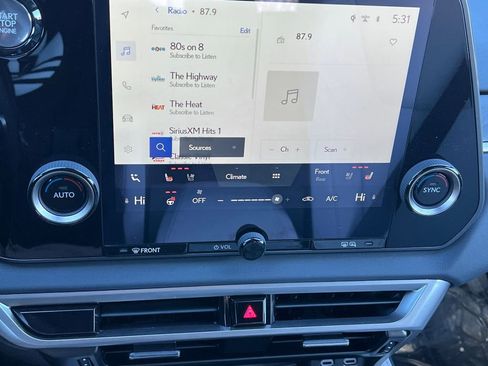 Certified 2025 Lexus RX 350 Premium w/ Accessory Package (Z1) image 22