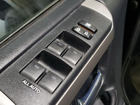 Used 2015 Toyota 4Runner SR5 Premium RWD image 20