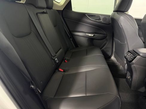 Used 2025 Lexus NX 250 FWD image 31